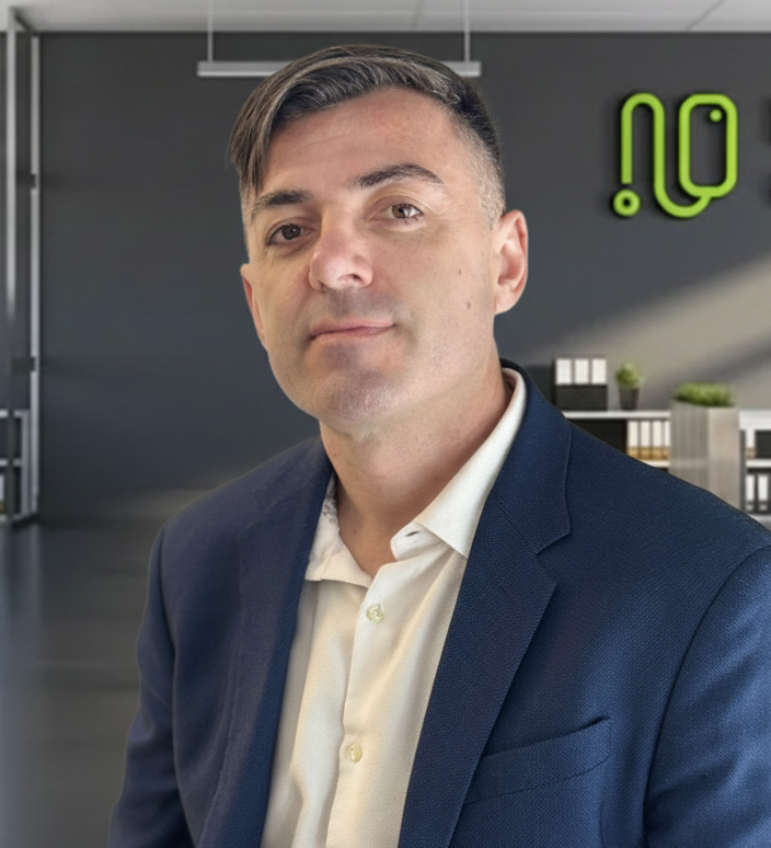 Dr. Ricardo Gordillo - COO